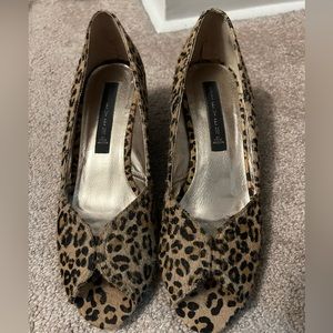 Steven women’s flats, leopard sz8
